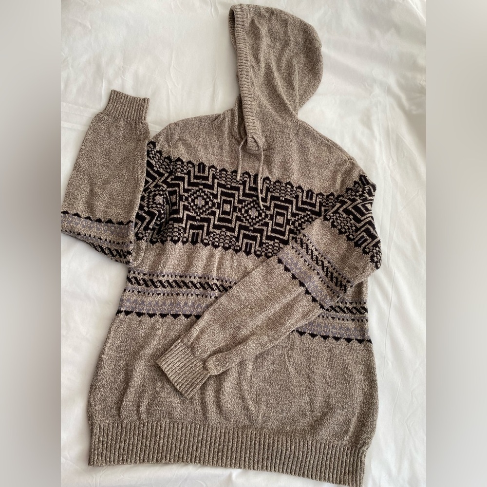 Men’s hooded sweater EUC